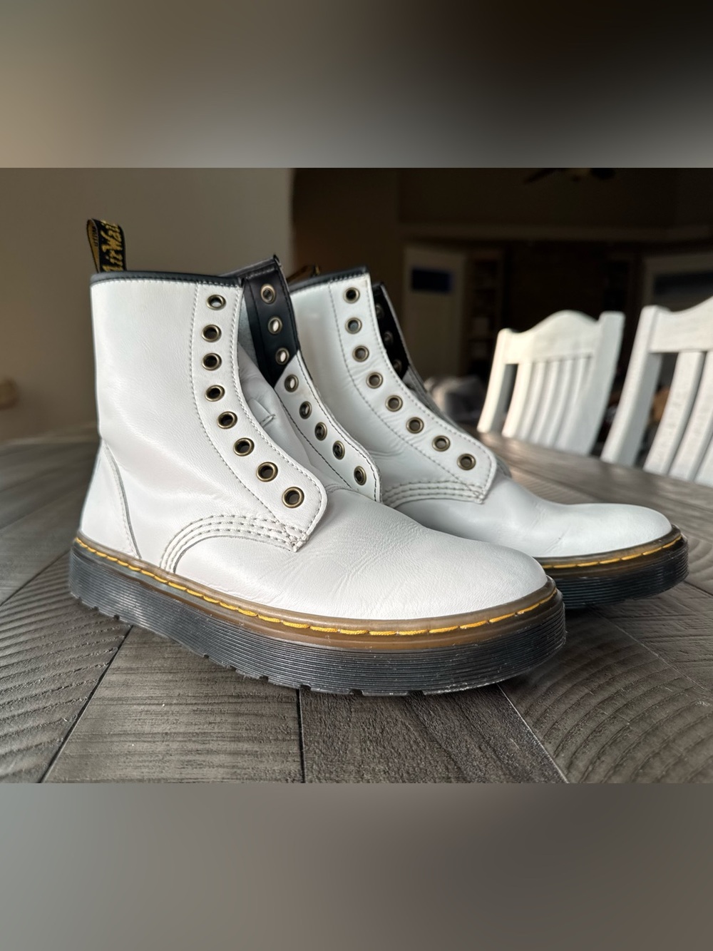 Dr. Martens Zavala T Lamper White Leather Lace-Up Combat Boots Women’s Size 7